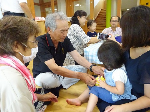 孫と遊ぶ日 堀之内学園桜ヶ丘中央幼稚園 鹿児島市の幼稚園