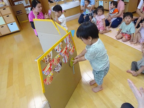 段ボール遊び