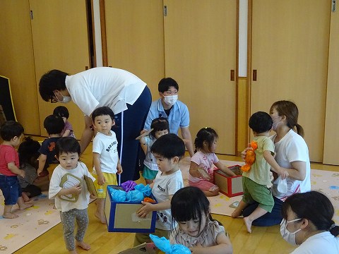 段ボール遊び