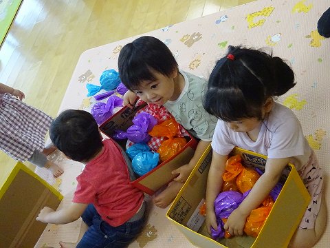 段ボール遊び