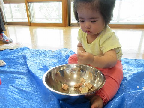 パン粉遊び